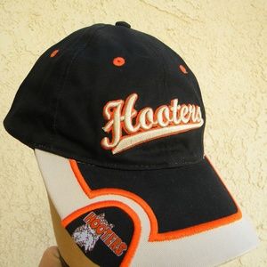 Hooters San Antonio Riverwalk Hat